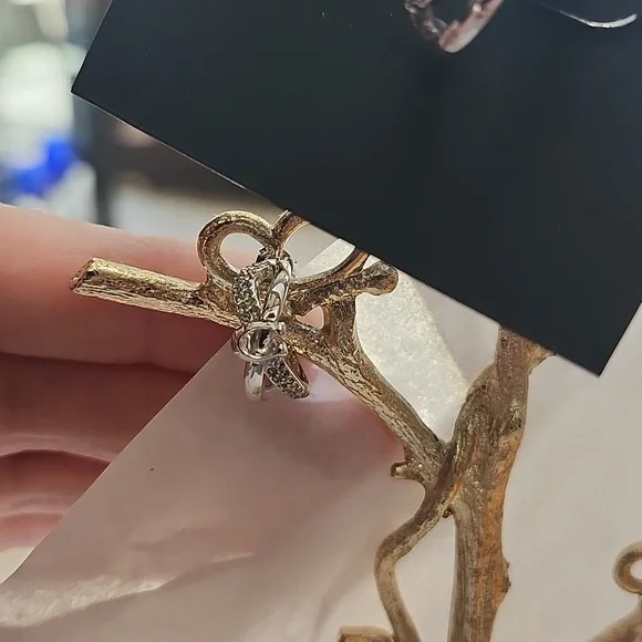 Coach Cris Cross Huggie Earrings X - Picture 5 of 7